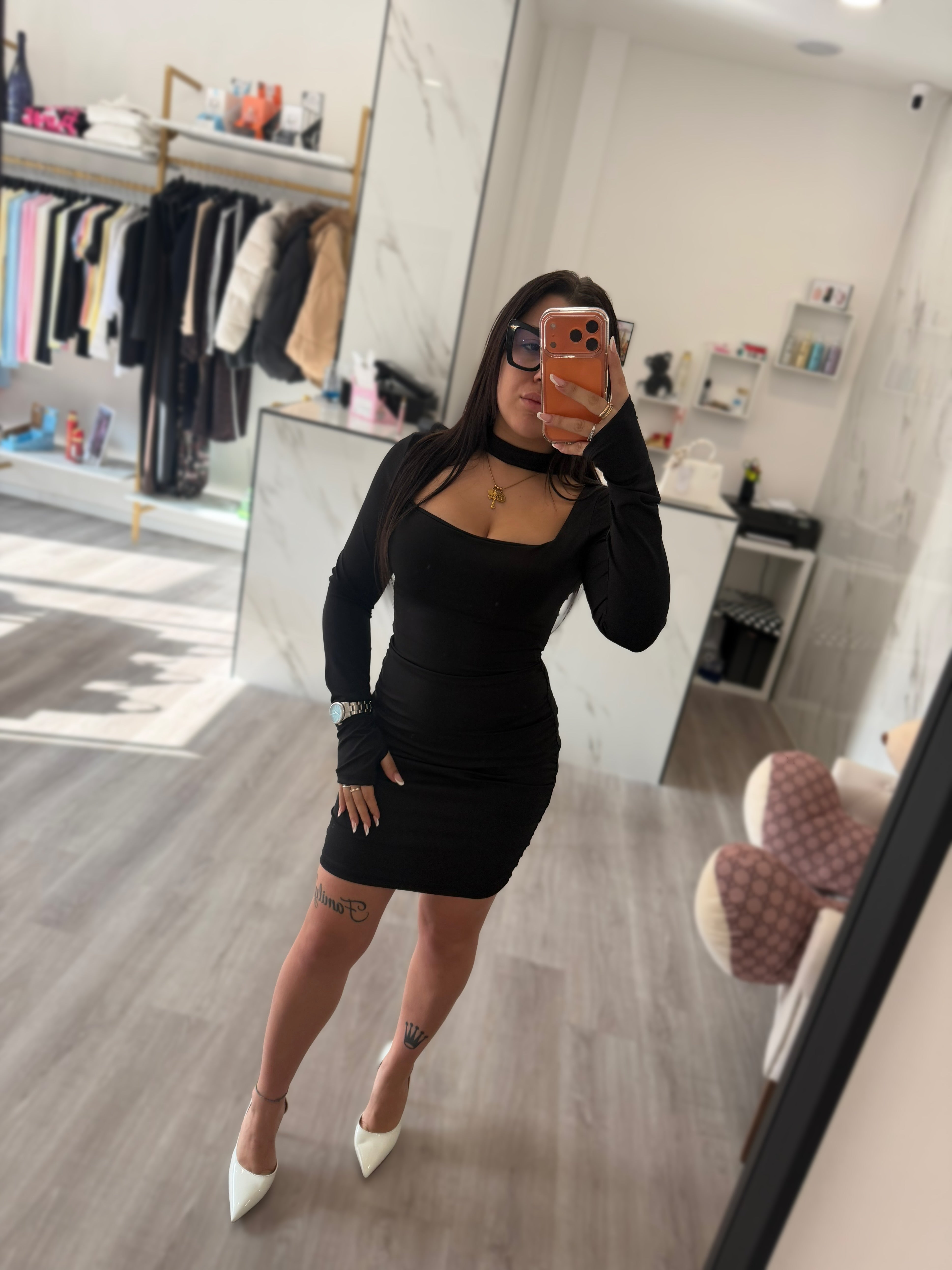 Abito choker