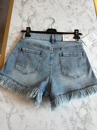 Short Denim sfrangiato