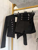 Coordinato con bottoni argento