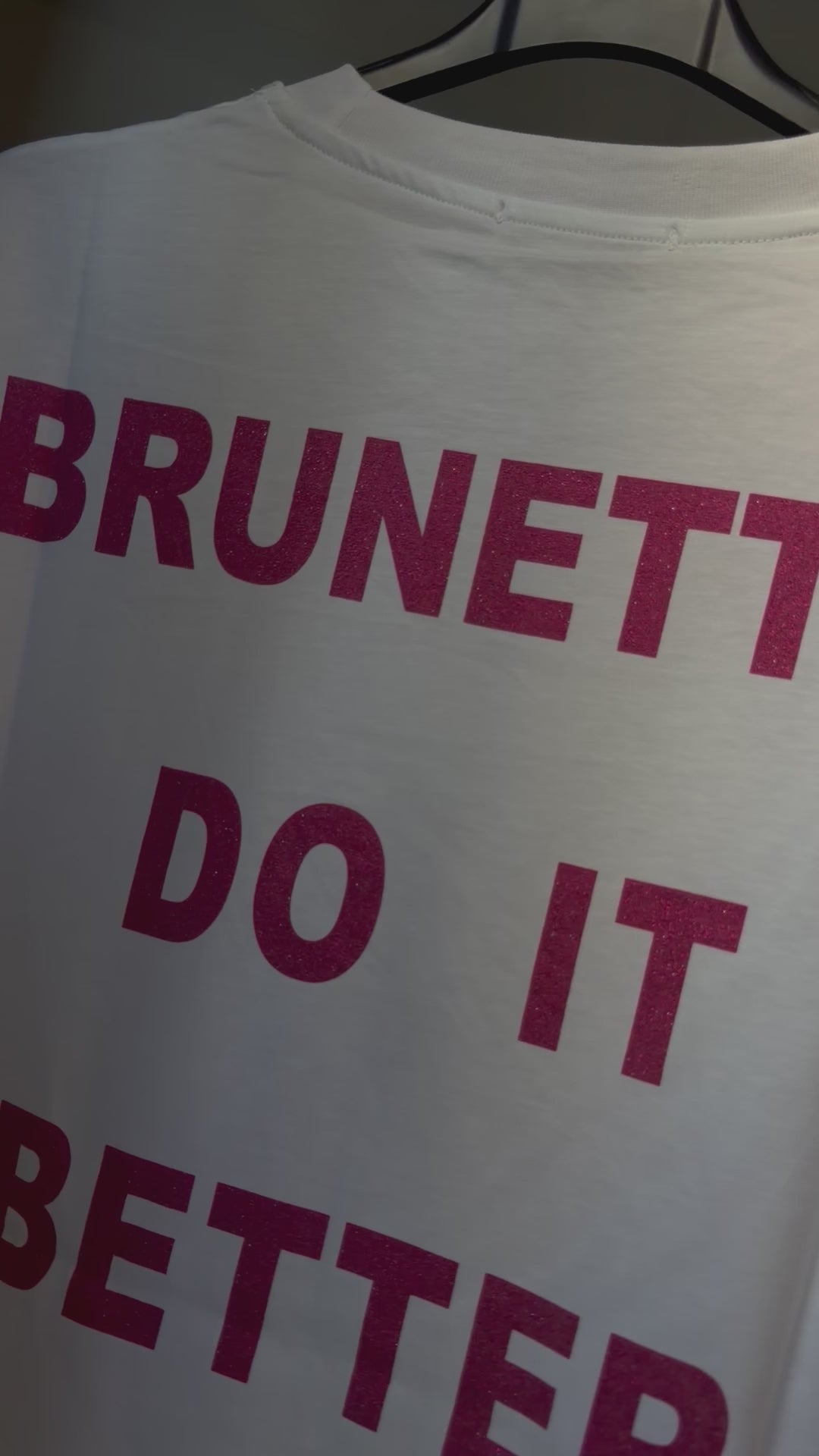 T-shirt BRUNETTES DO IT BATTER